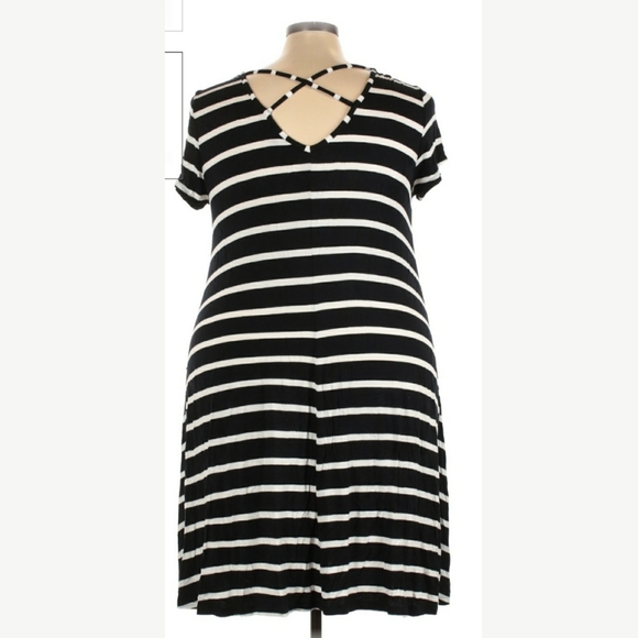 💥BLACK FRIDAY BOGO FREE EVERYTHING💥14/16 Lane Bryant striped t-shirt dress - Picture 2 of 5